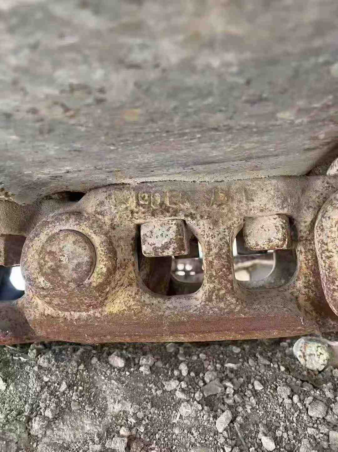 Buy Kato HD1023 Used Excavator / 4