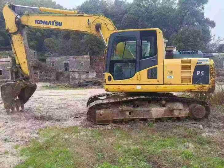 Buy Komatsu PC160-6 Used Excavator / 1