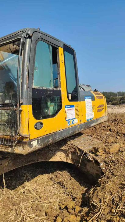 Buy XCMG XE200 Used Excavator / 1