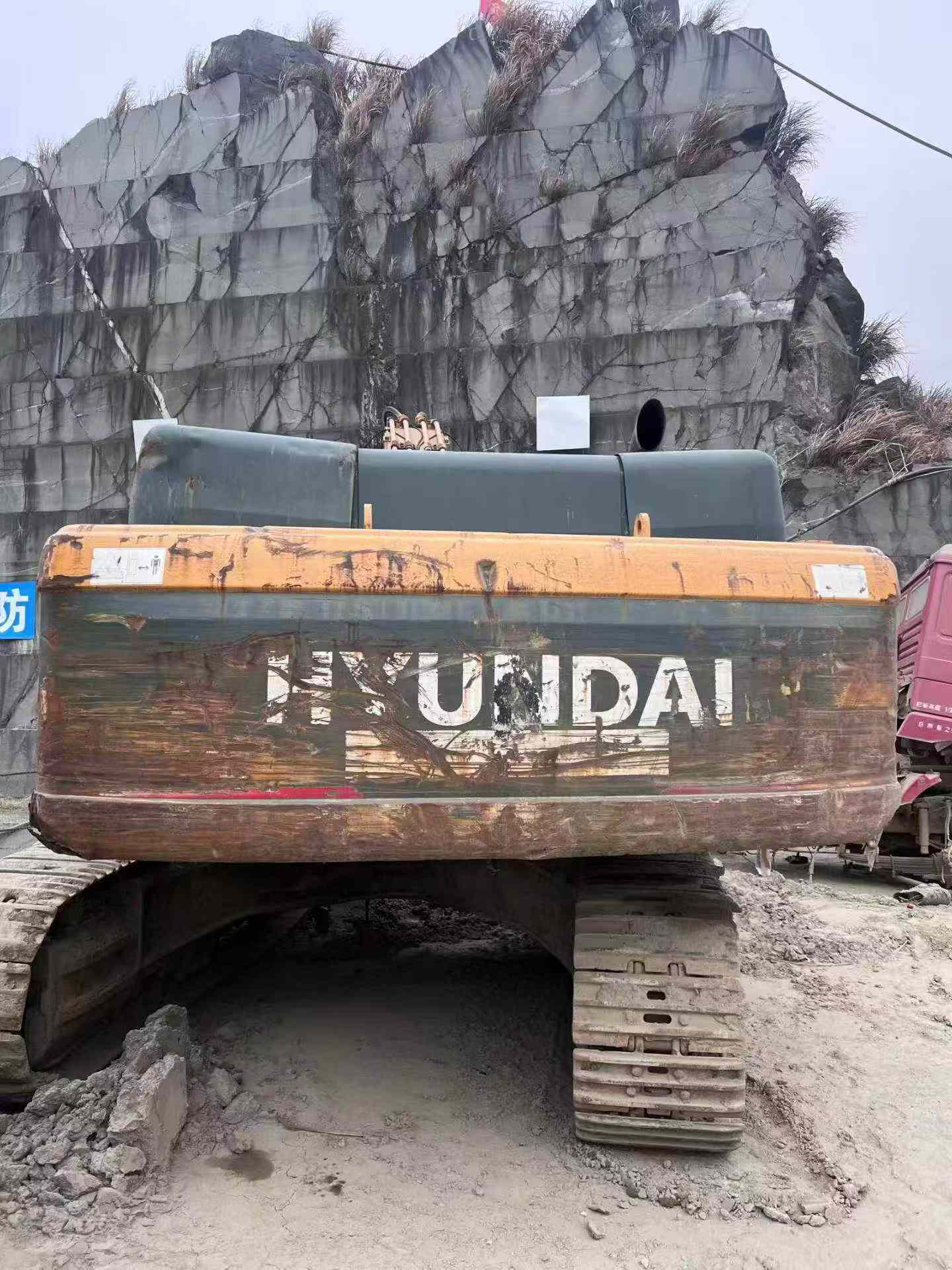 Buy Hyundai R385LVS Used Excavator / 3