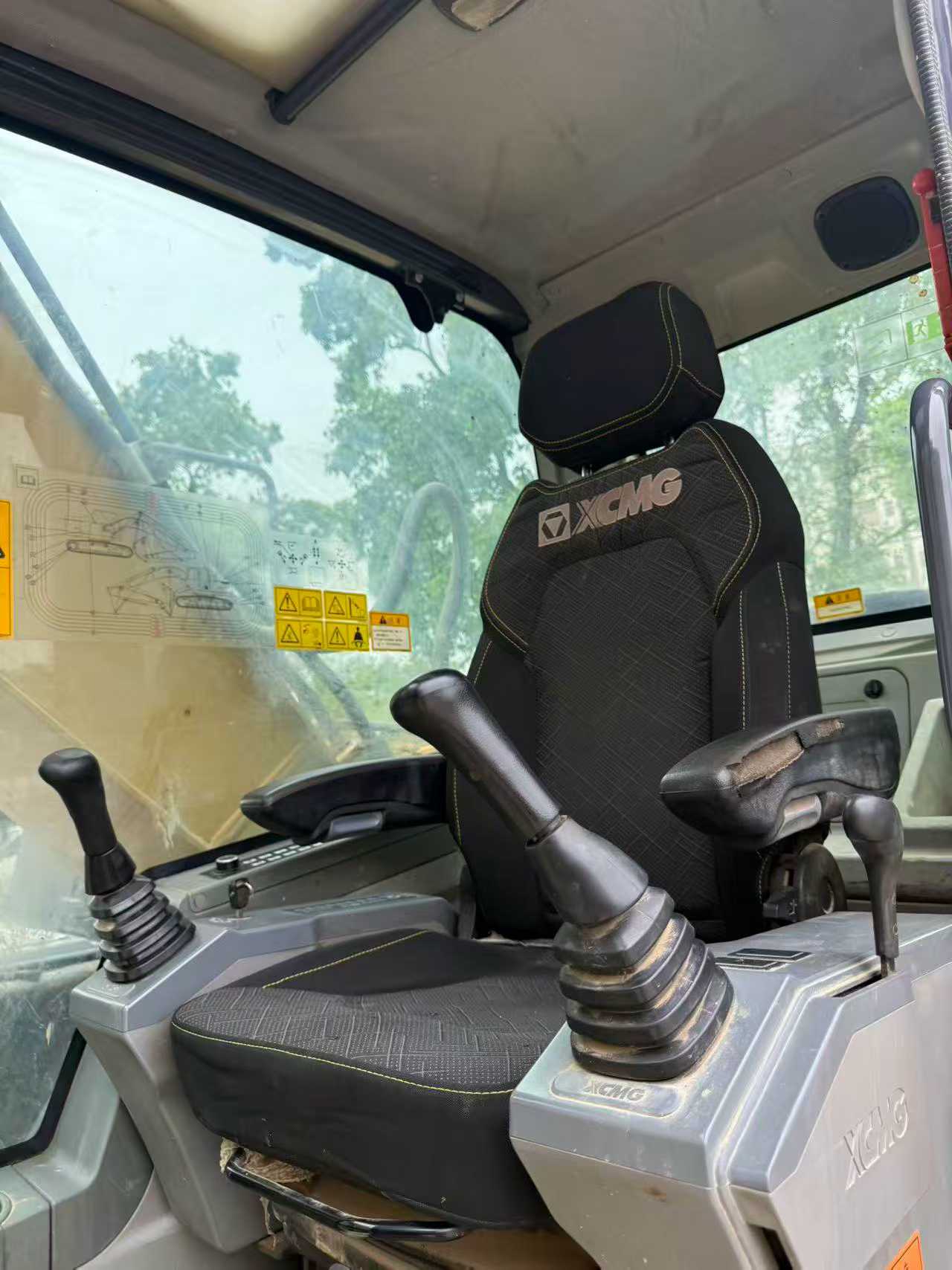 Buy XCMG XE205DA Used Excavator / 7