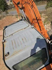 Buy Hitachi EX130H-5 Used Excavator / 2 Buy Hitachi EX130H-5 Used Excavator / 2