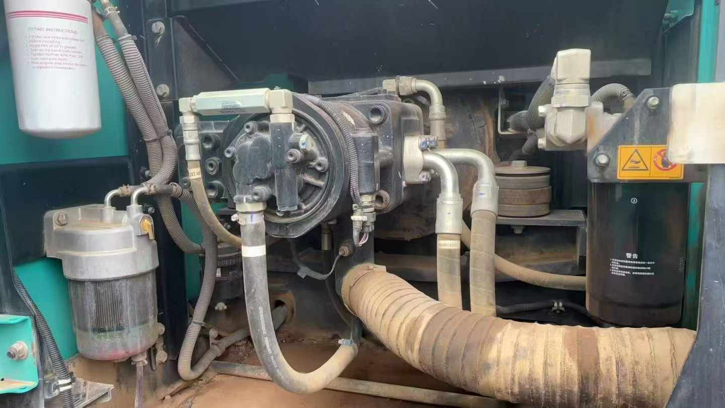 Buy Kobelco SK210-6 Used Excavator / 4