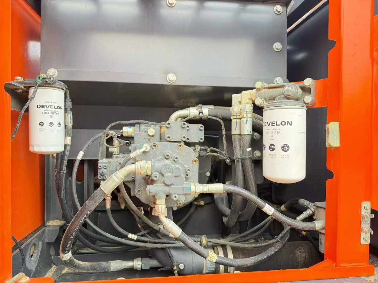 Buy Doosan DH215-7 Used Excavator / 6