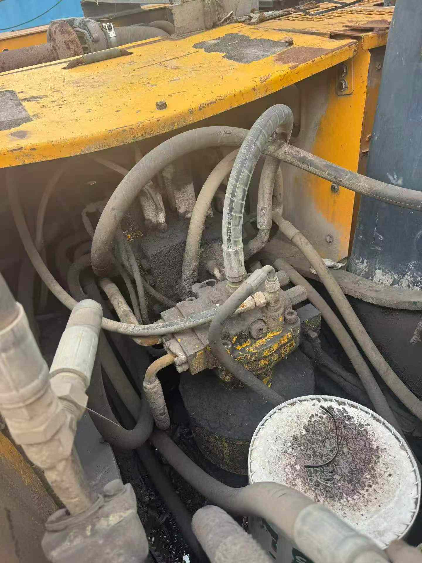 Buy Hyundai R215-7 Used Excavator / 3