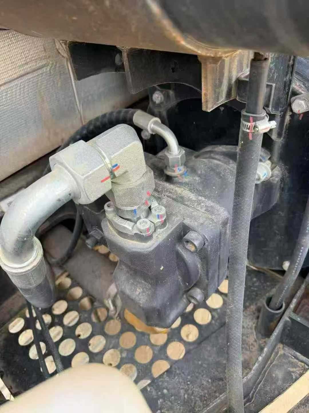 Buy Sany SY60 Used Excavator / 8