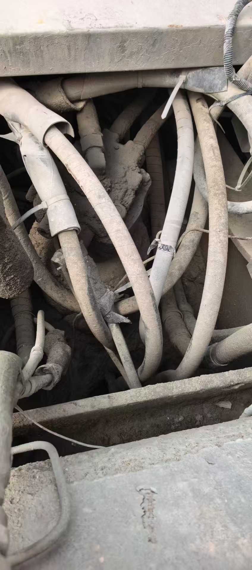 Buy Kato HD820R Used Excavator / 2