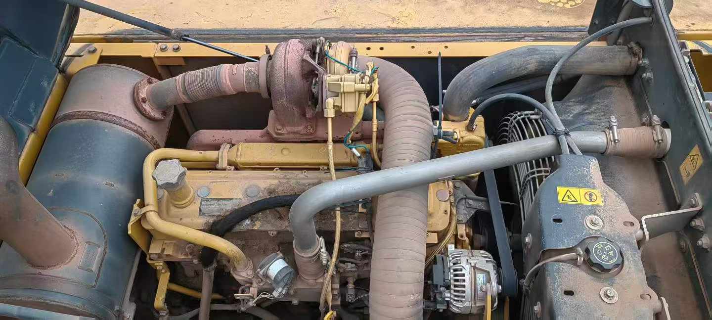 Buy JohnDeere E300LC Used Excavator / 4