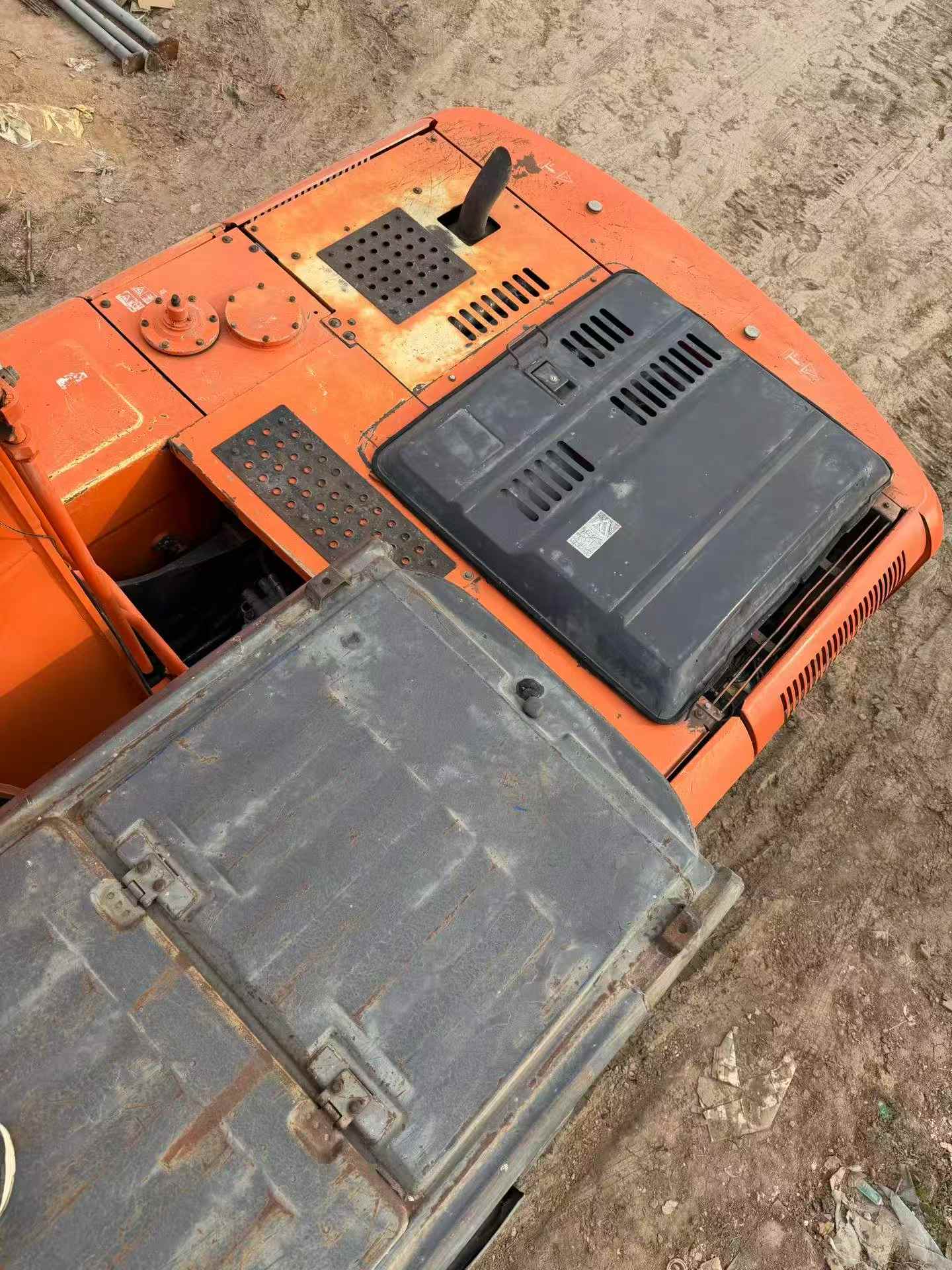 Buy Hitachi EX200-3 Used Excavator / 9