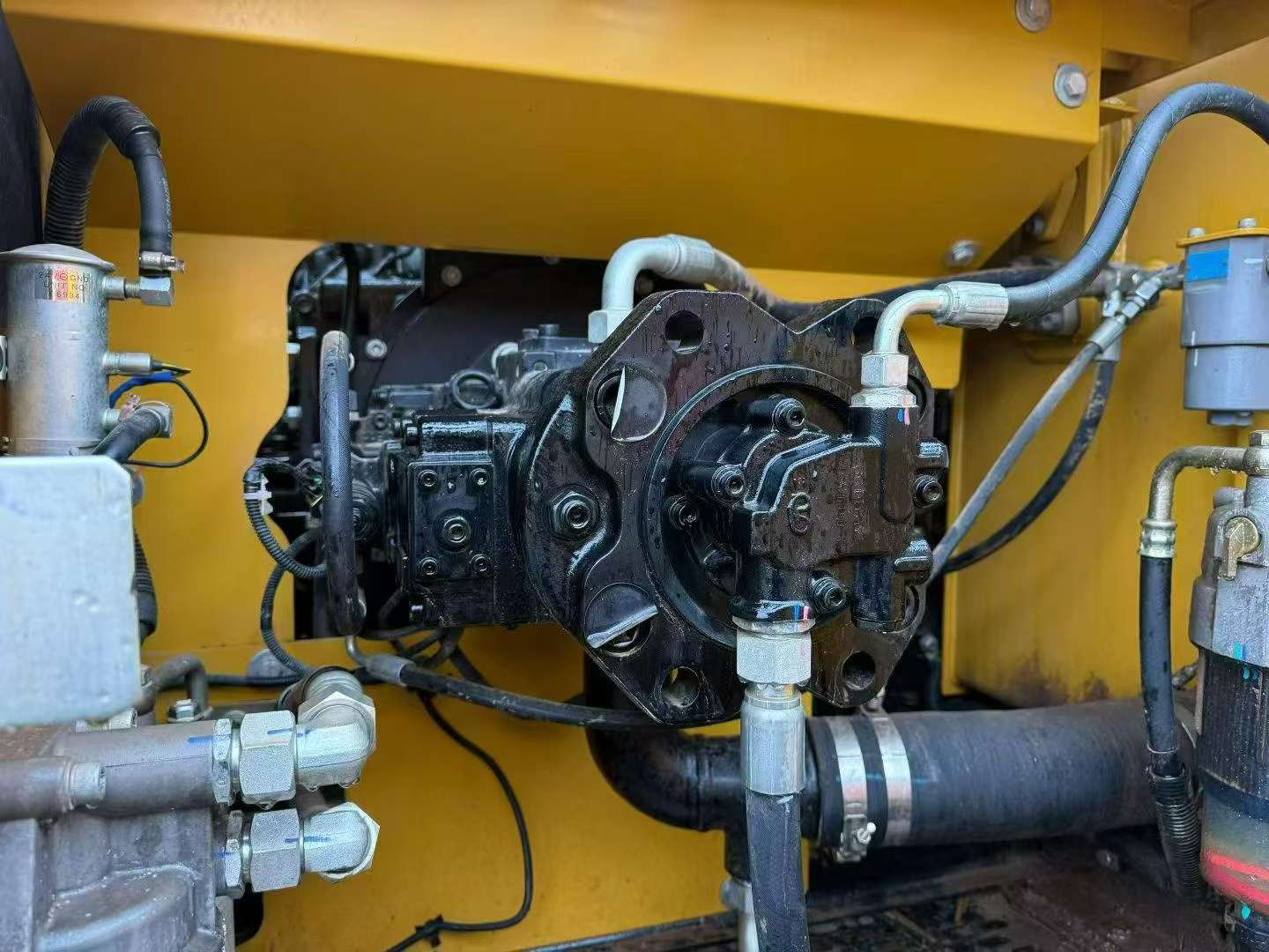 Buy Sany SY200C Used Excavator / 4