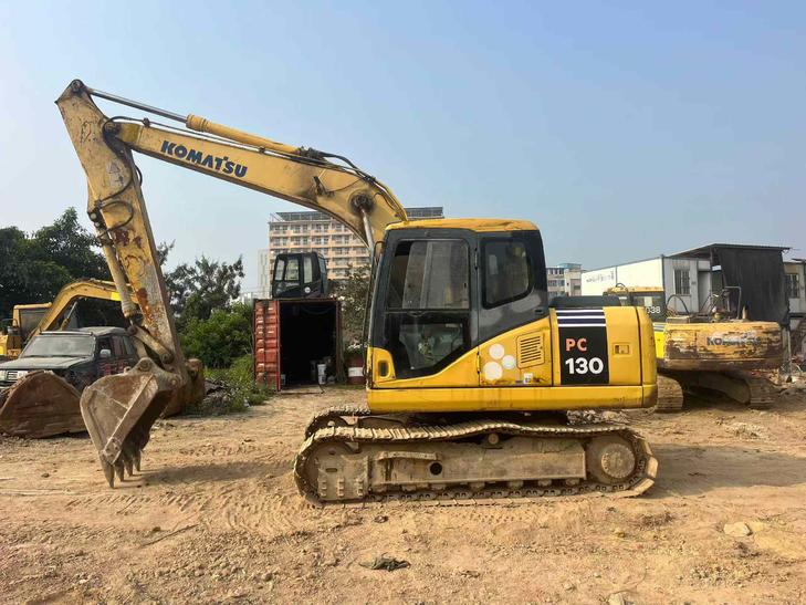Buy Komatsu PC130-7K Used Excavator / 1