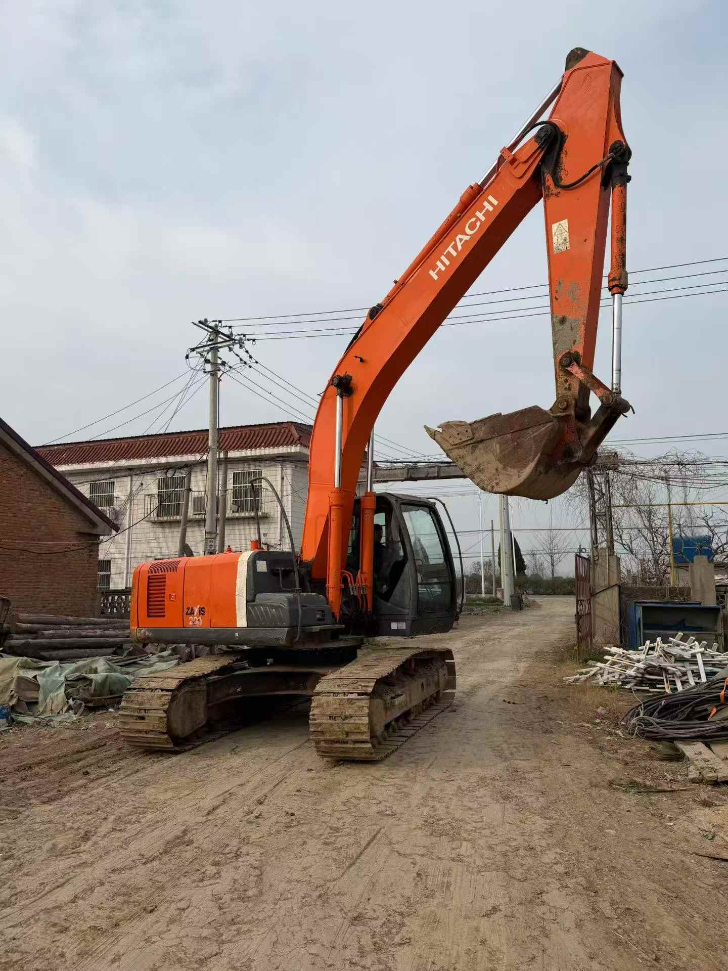 Buy Hitachi EX200-3 Used Excavator / 2