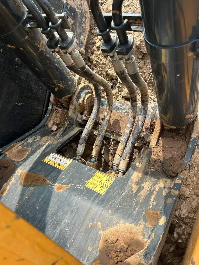 Buy Hyundai R215VS Used Excavator / 6