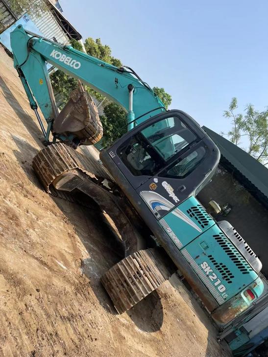Buy Kobelco SK210-6 Used Excavator / 1