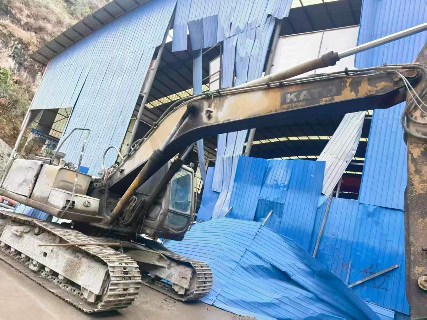 Buy Kato HD820R Used Excavator / 5