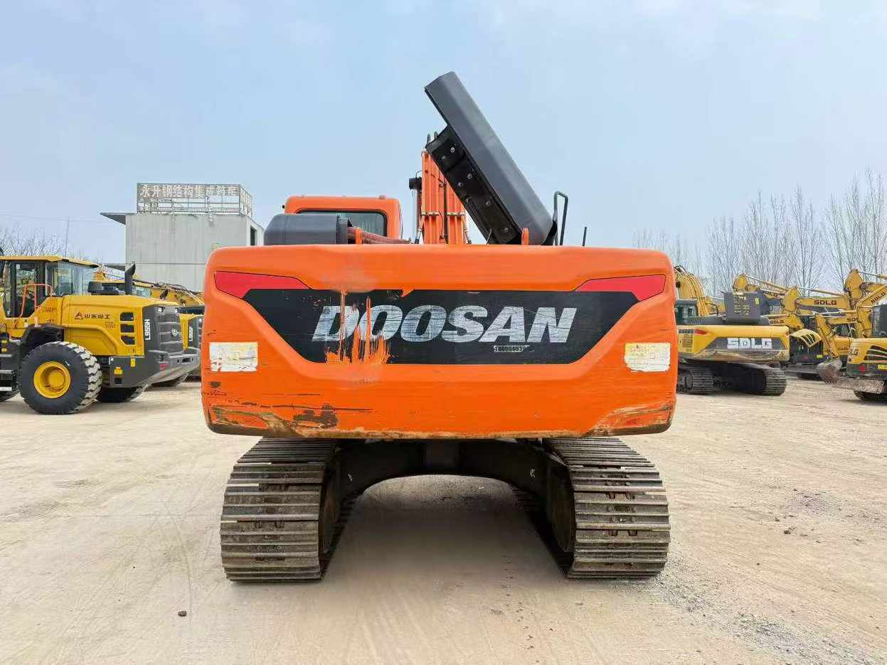 Buy Doosan DH215-7 Used Excavator / 4