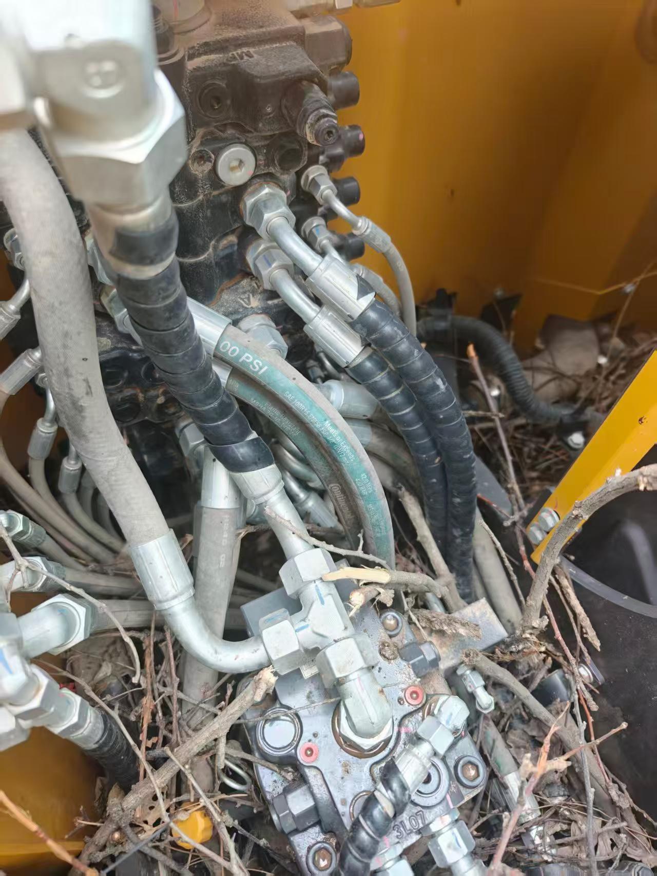 Buy XCMG XE75C Used Excavator / 4