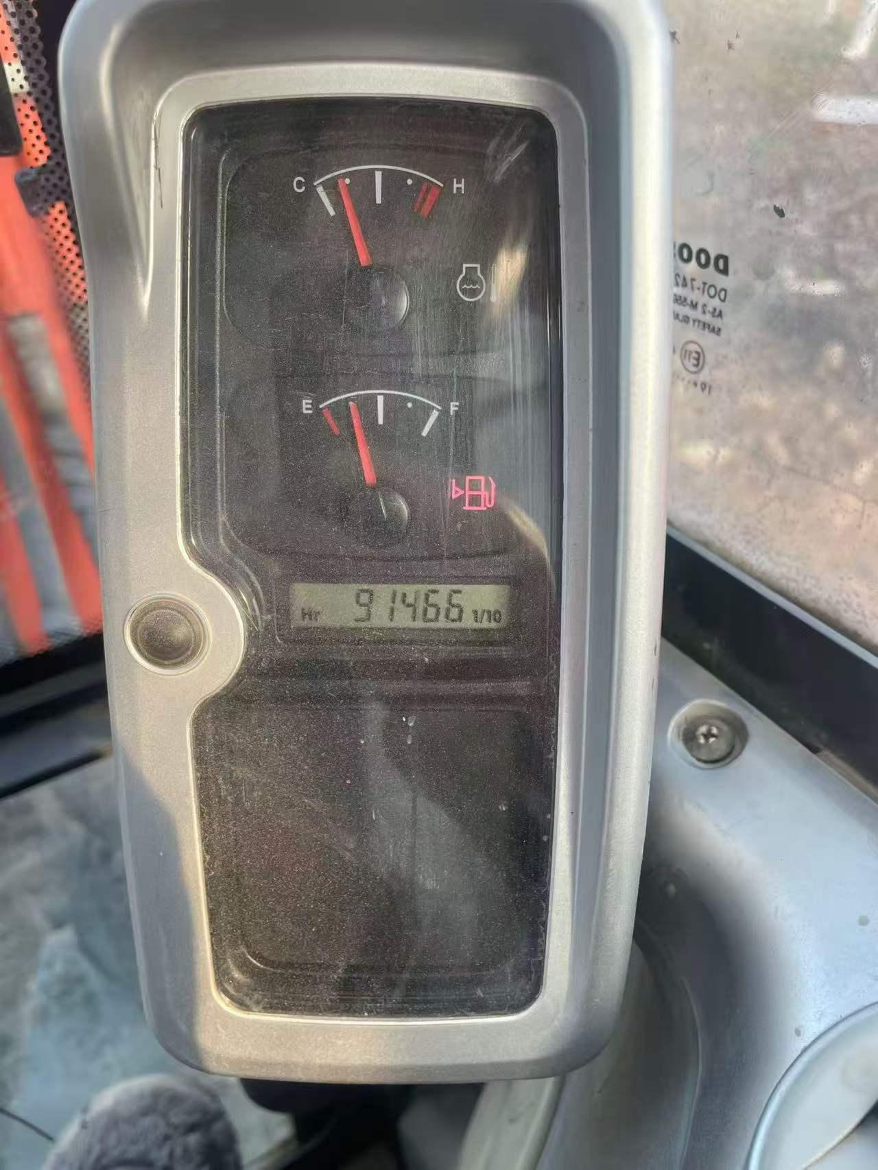 Buy Doosan DH60 Used Excavator / 3