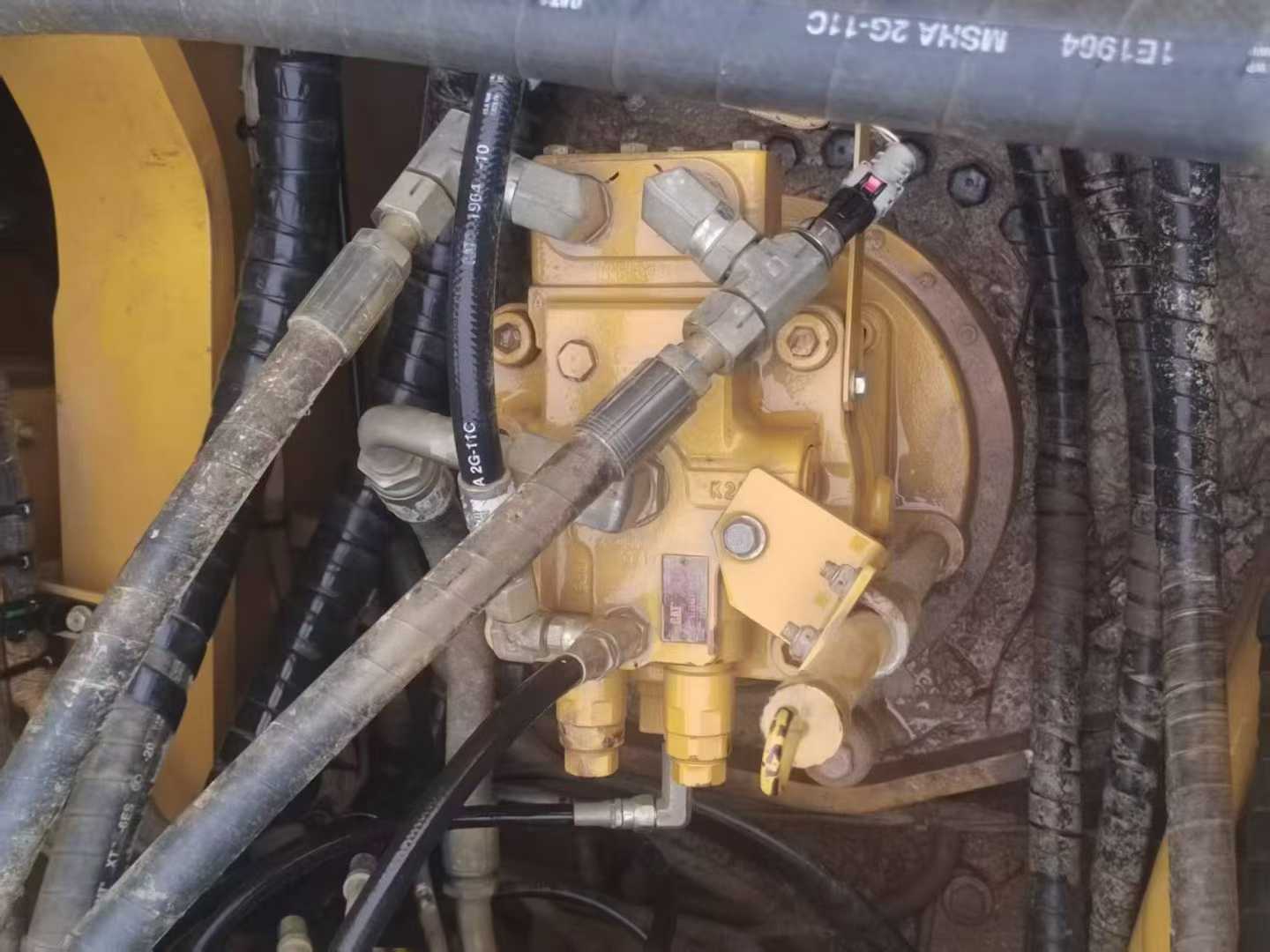 Buy Caterpillar 345B Used Excavator / 4