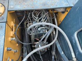 Buy Hyundai R130W Used Excavator / 4 Buy Hyundai R130W Used Excavator / 4