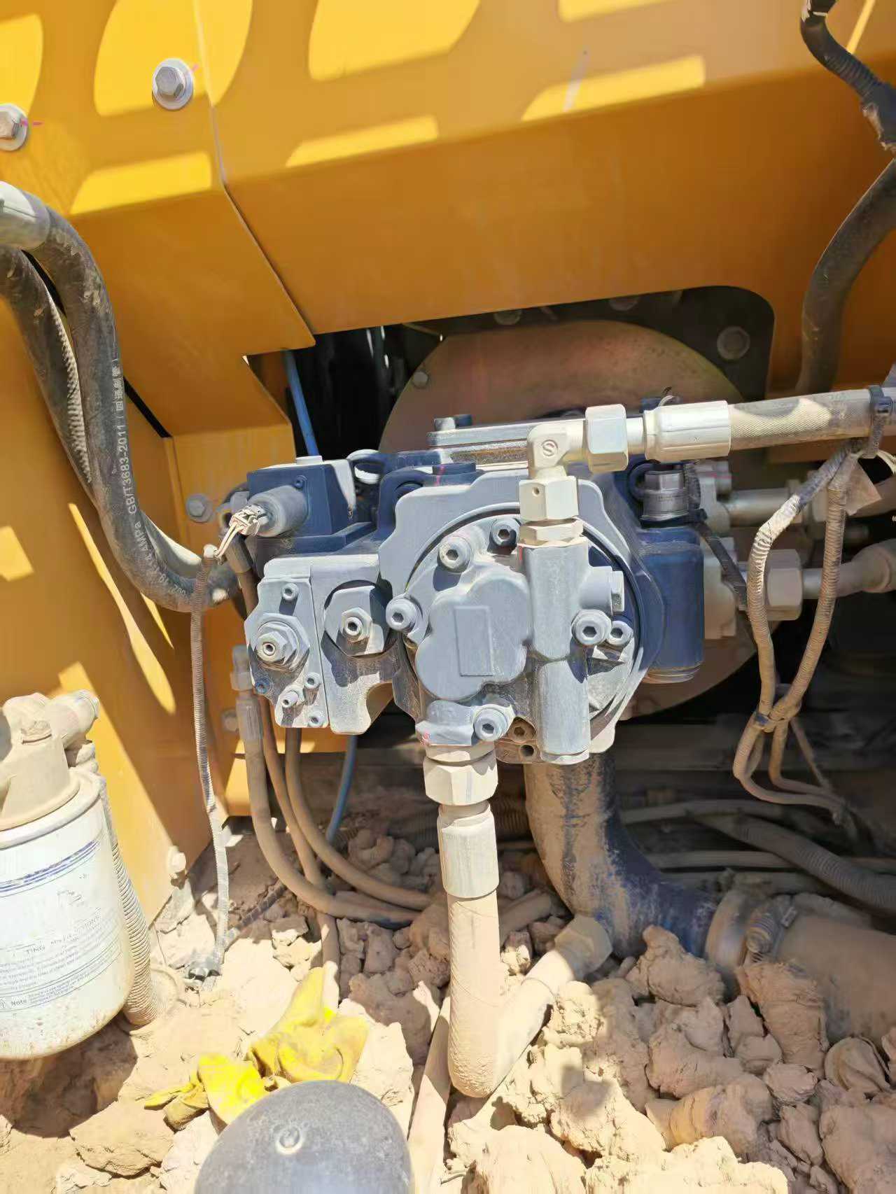 Buy XCMG XE135B Used Excavator / 7