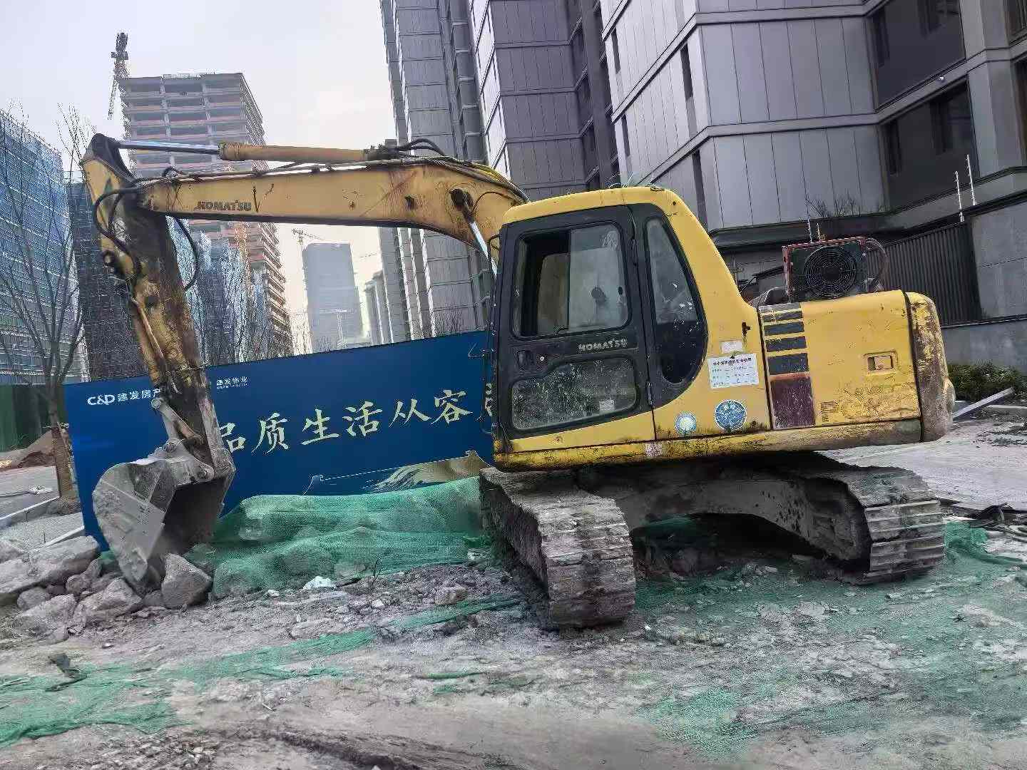 Buy Komatsu PC120-6 Used Excavator / 2