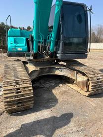 Buy Kobelco SK200 Used Excavator / 3 Buy Kobelco SK200 Used Excavator / 3