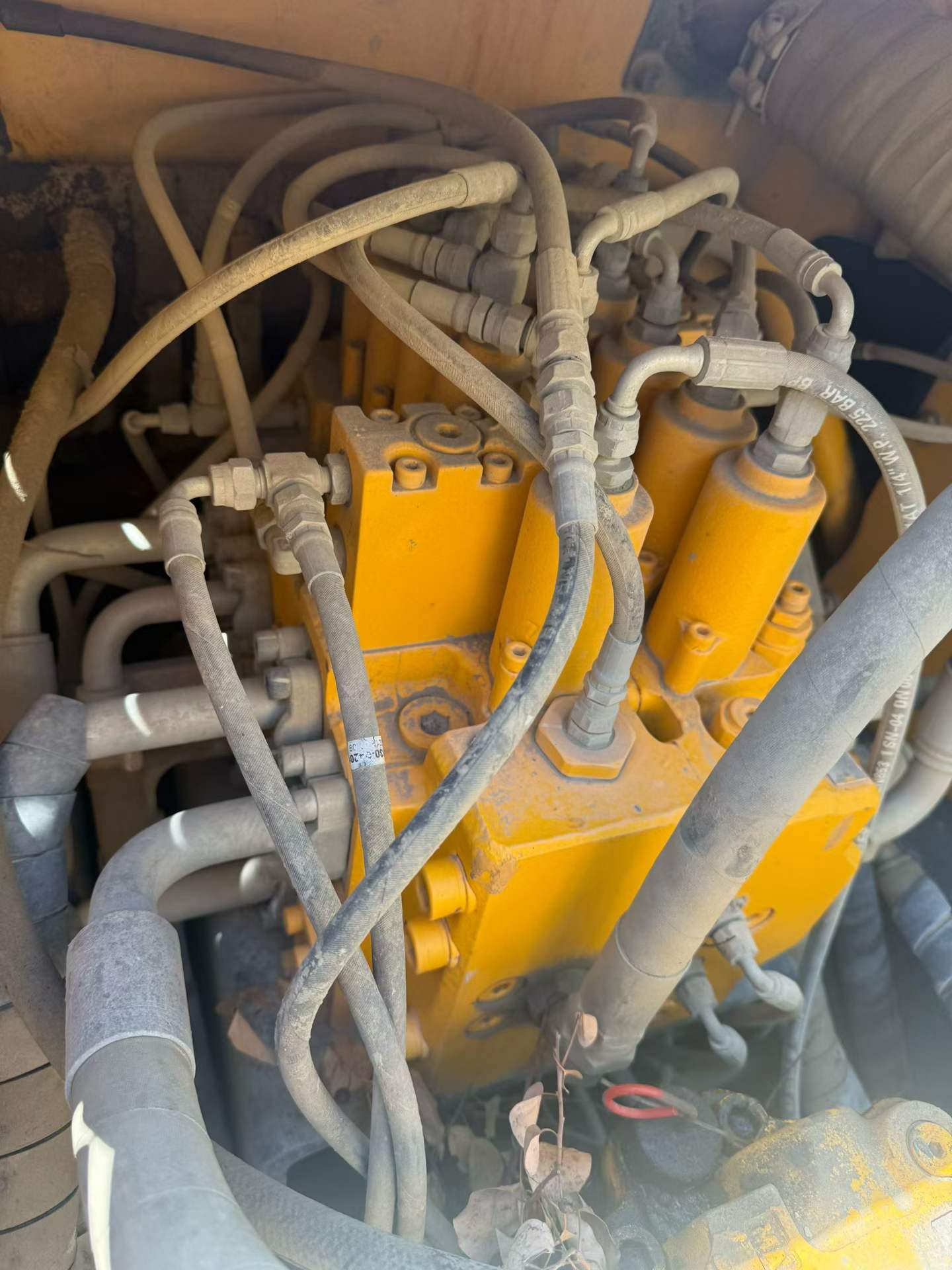 Buy Hyundai R215-7 Used Excavator / 8