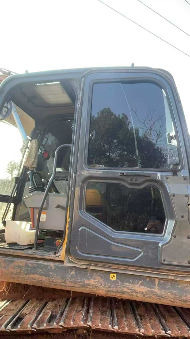 Buy XCMG XE200 Used Excavator / 7