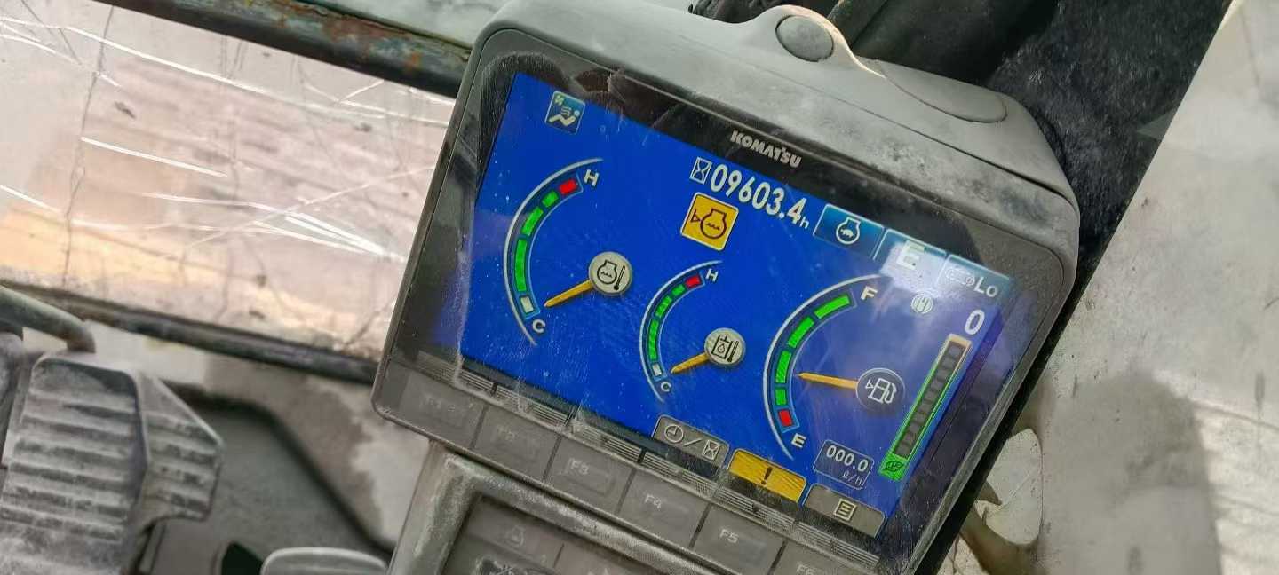 Buy Komatsu PC200-8 Used Excavator / 9