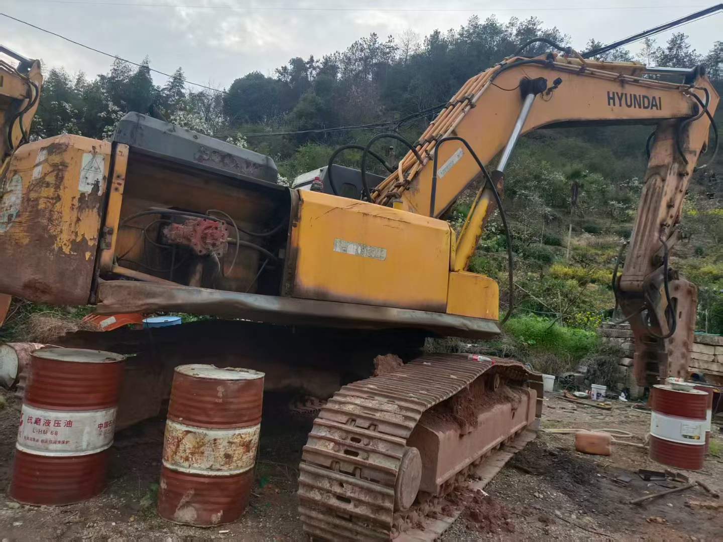 Buy Hyundai R375LC-7 Used Excavator / 2