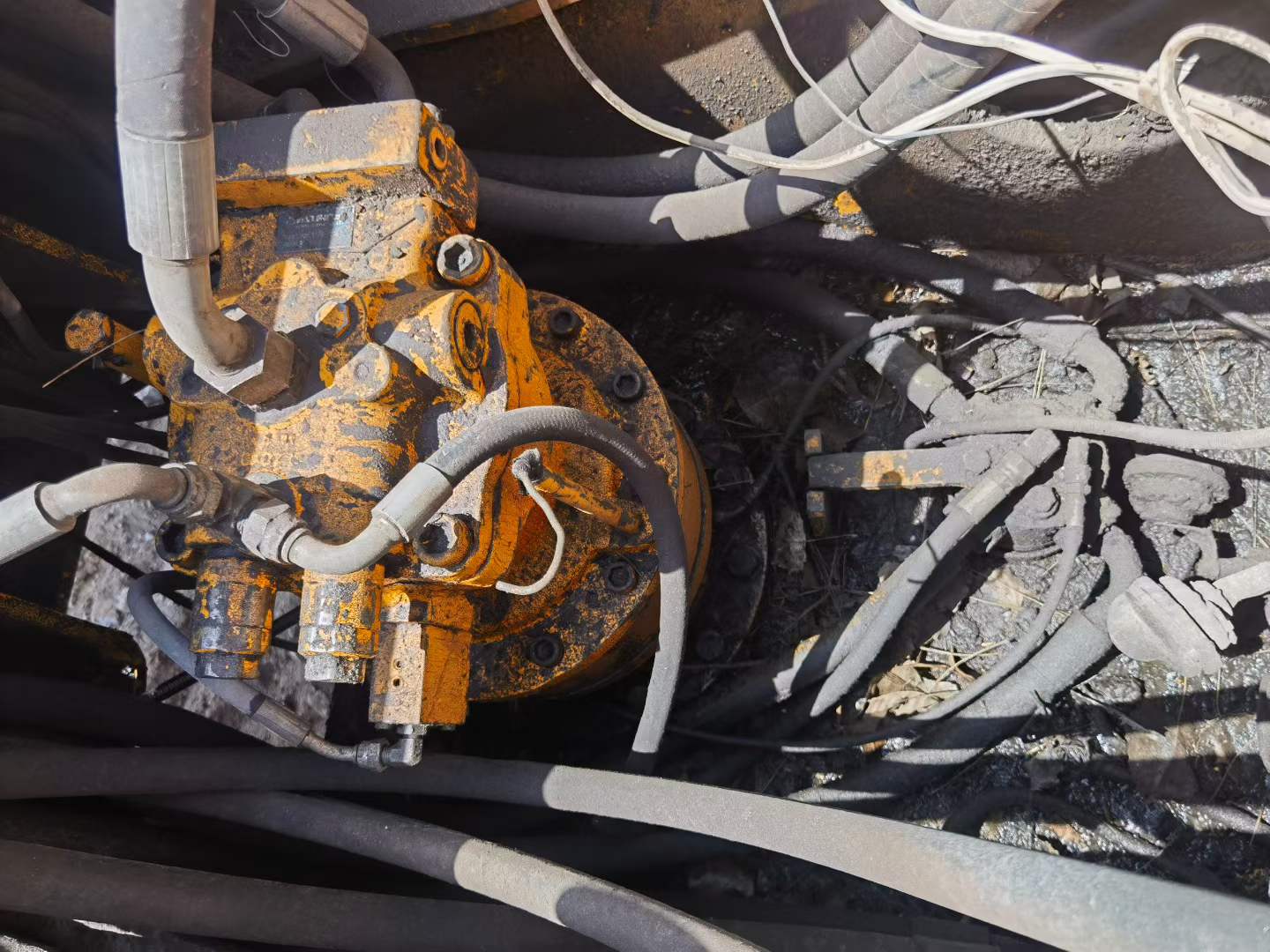 Buy Hyundai R215-7C Used Excavator / 7