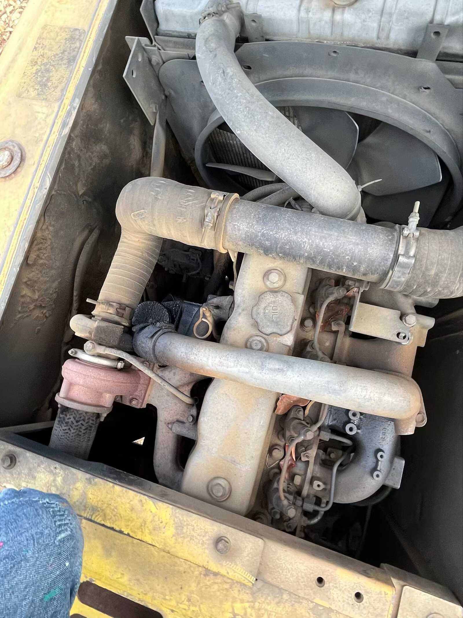 Buy XCMG XE135B Used Excavator / 4