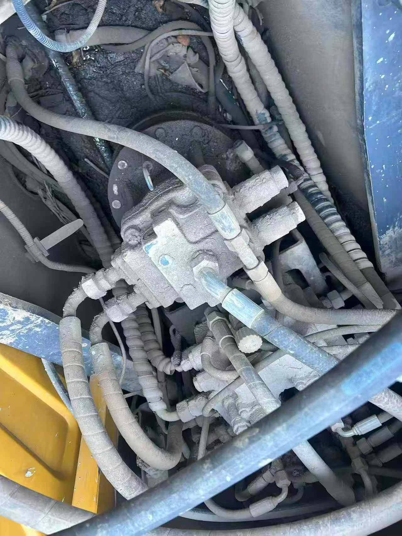 Buy XCMG XE135B Used Excavator / 8