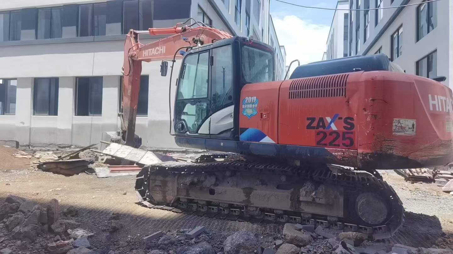 Buy Hitachi ZH200-5A Used Excavator / 9