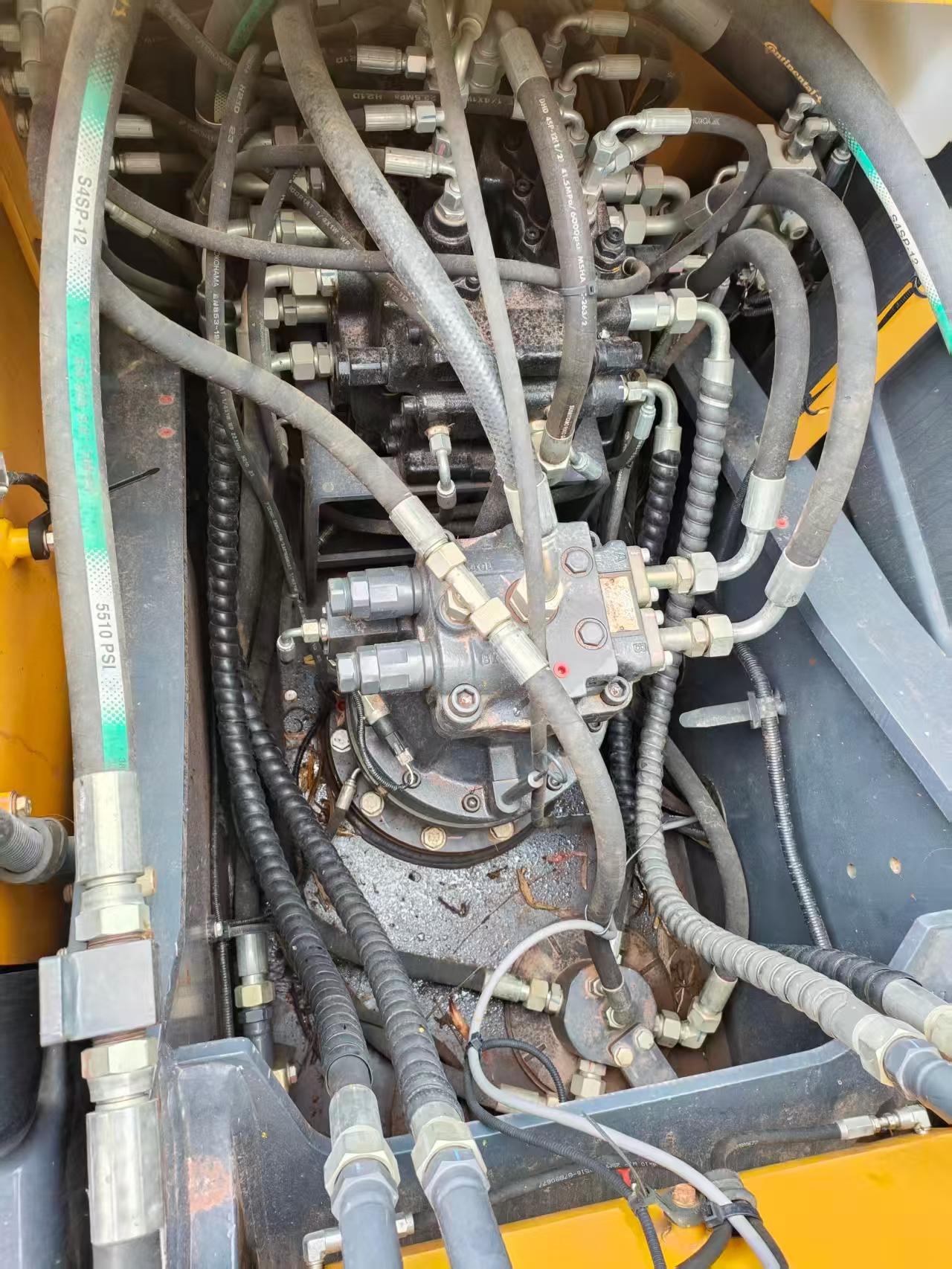 Buy XCMG XE135D Used Excavator / 9