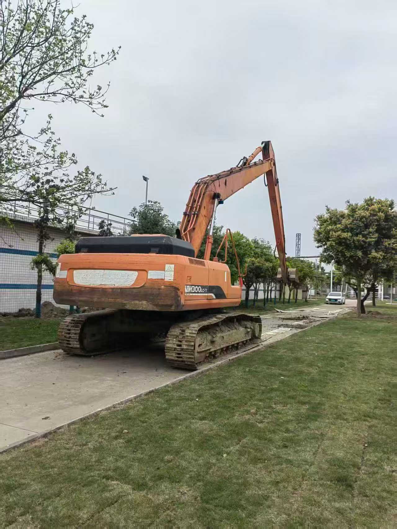 Buy Doosan DH300-7 Used Excavator / 3