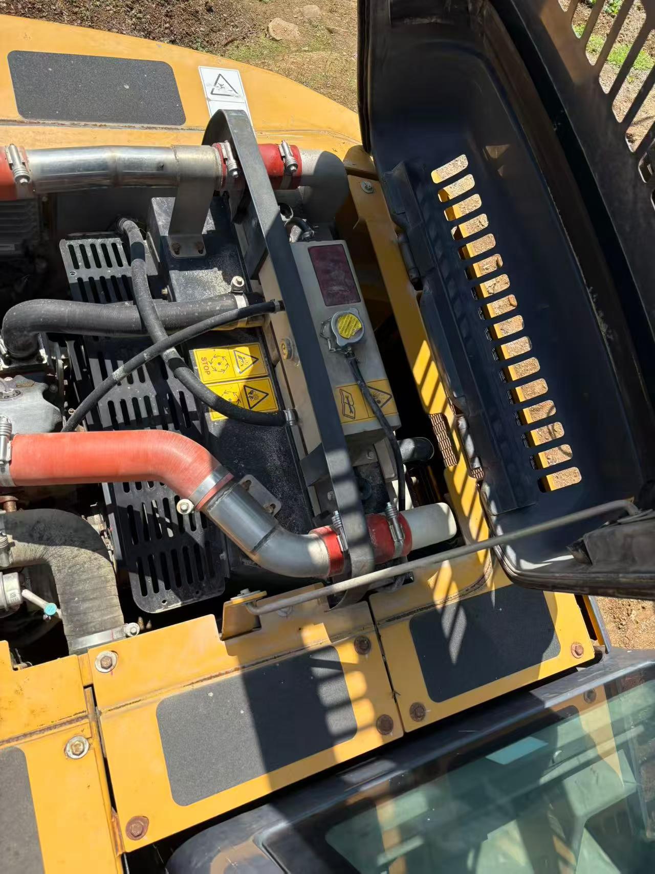 Buy XCMG XE135B Used Excavator / 7