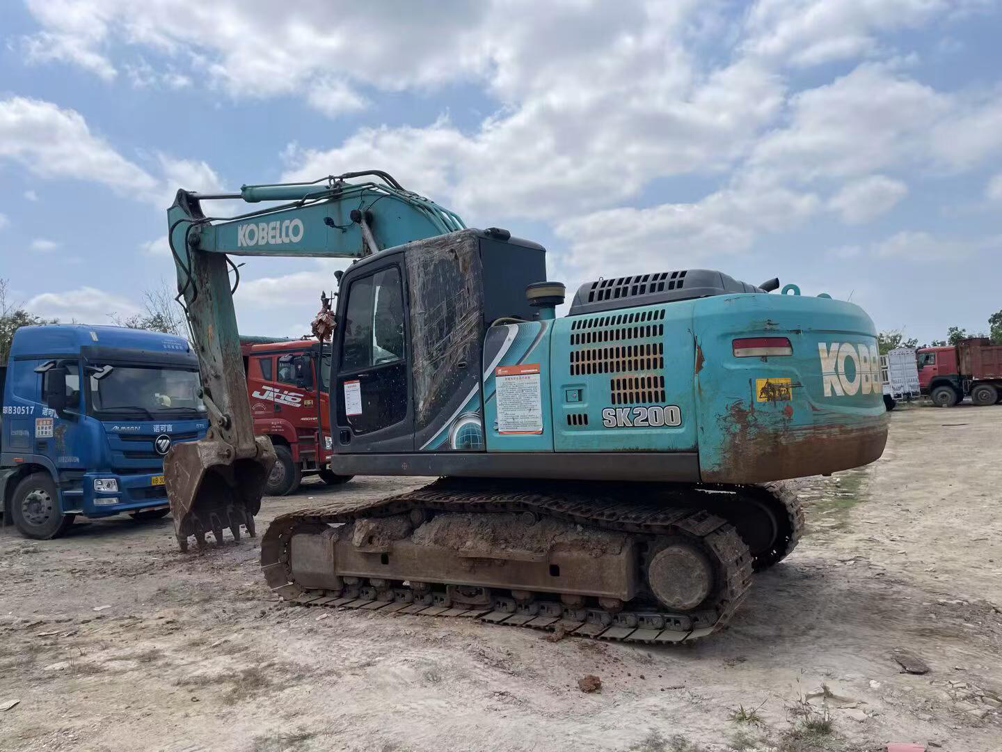 Buy Kobelco SK200-10 Used Excavator / 2