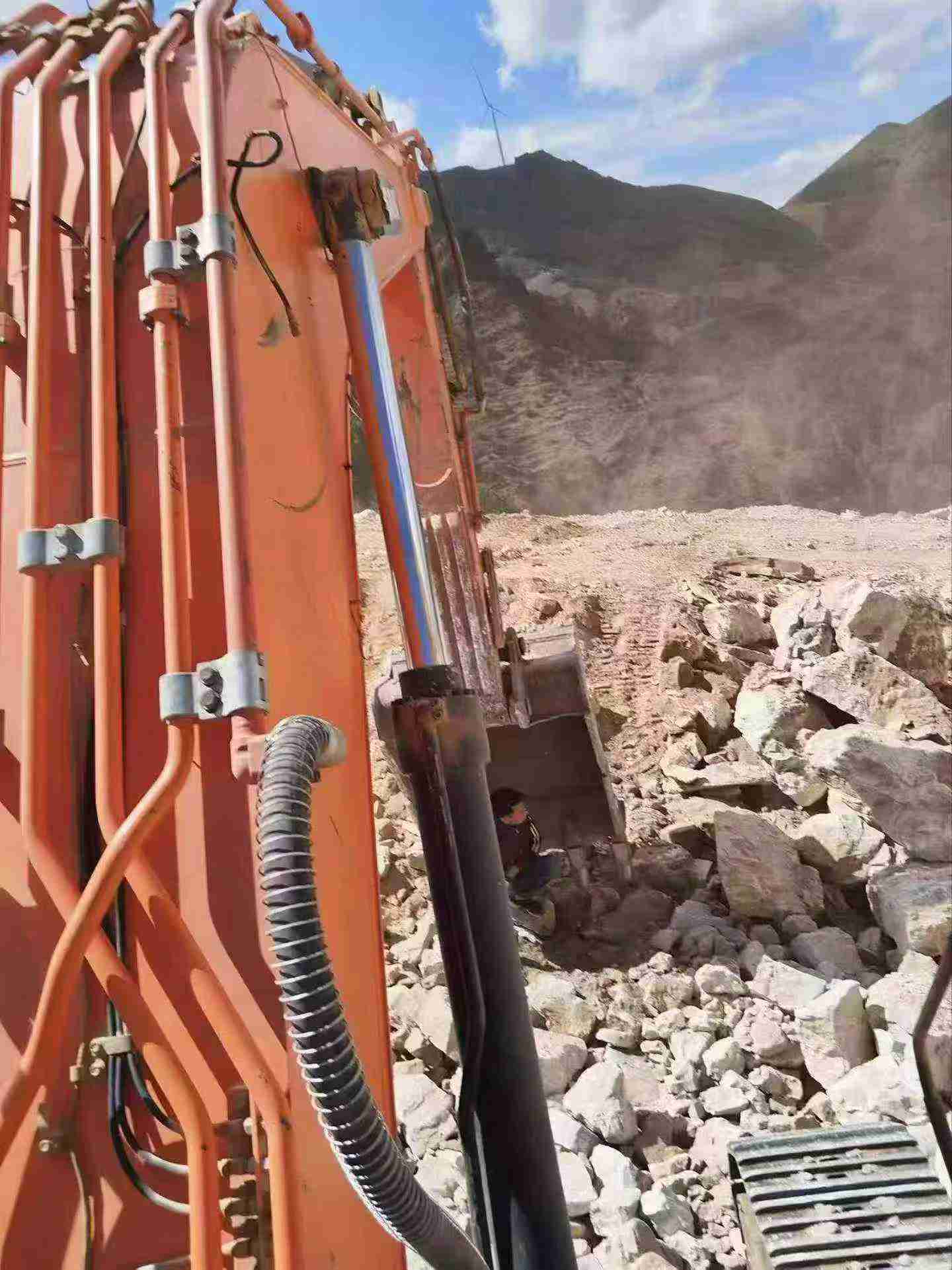 Buy Doosan S300 Used Excavator / 2