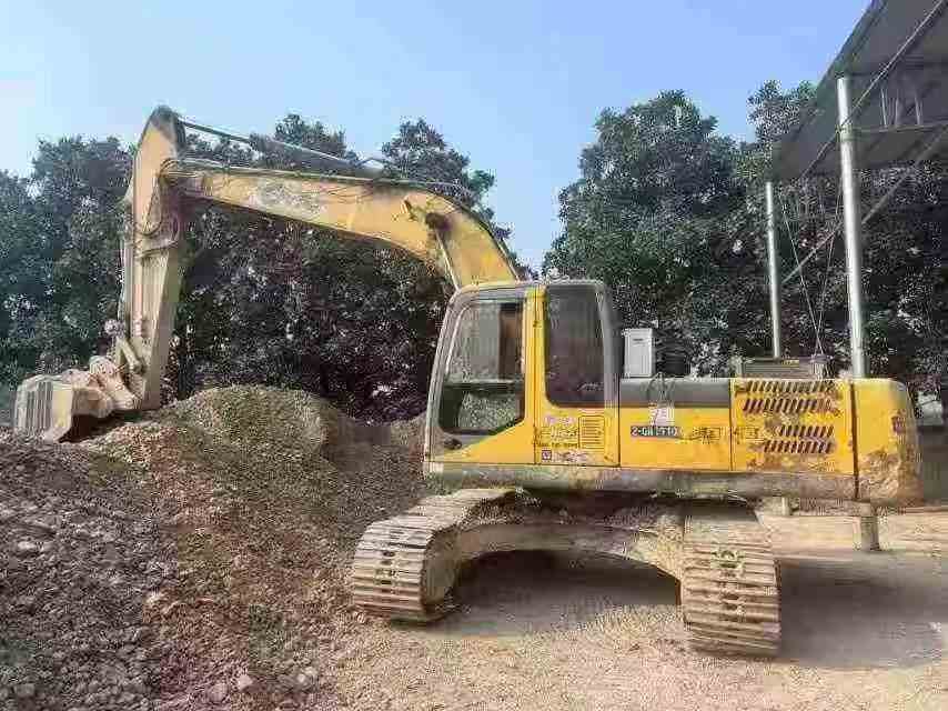 Buy XCMG XE265C Used Excavator / 2