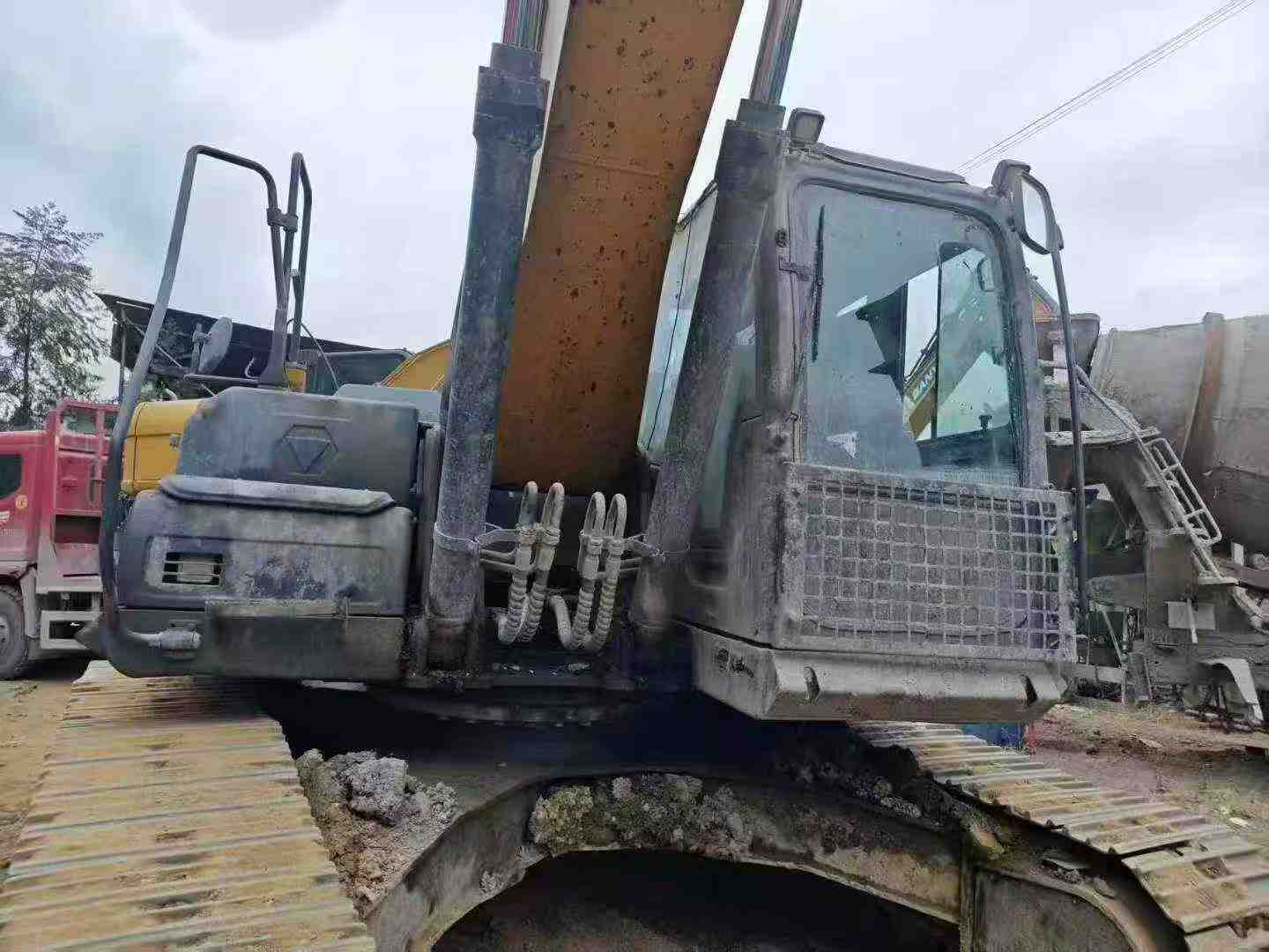 Buy XCMG XE245D Used Excavator / 4