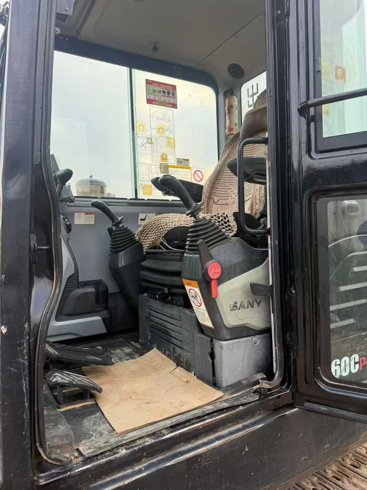 Buy Sany SY60 Used Excavator / 9