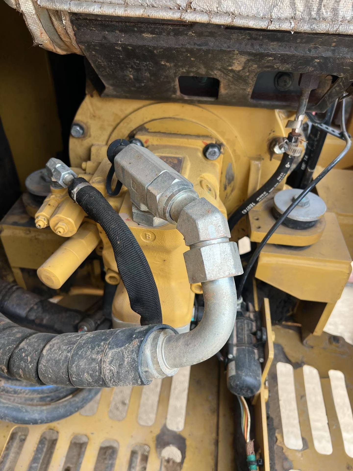 Buy Caterpillar 305.5 Used Excavator / 7