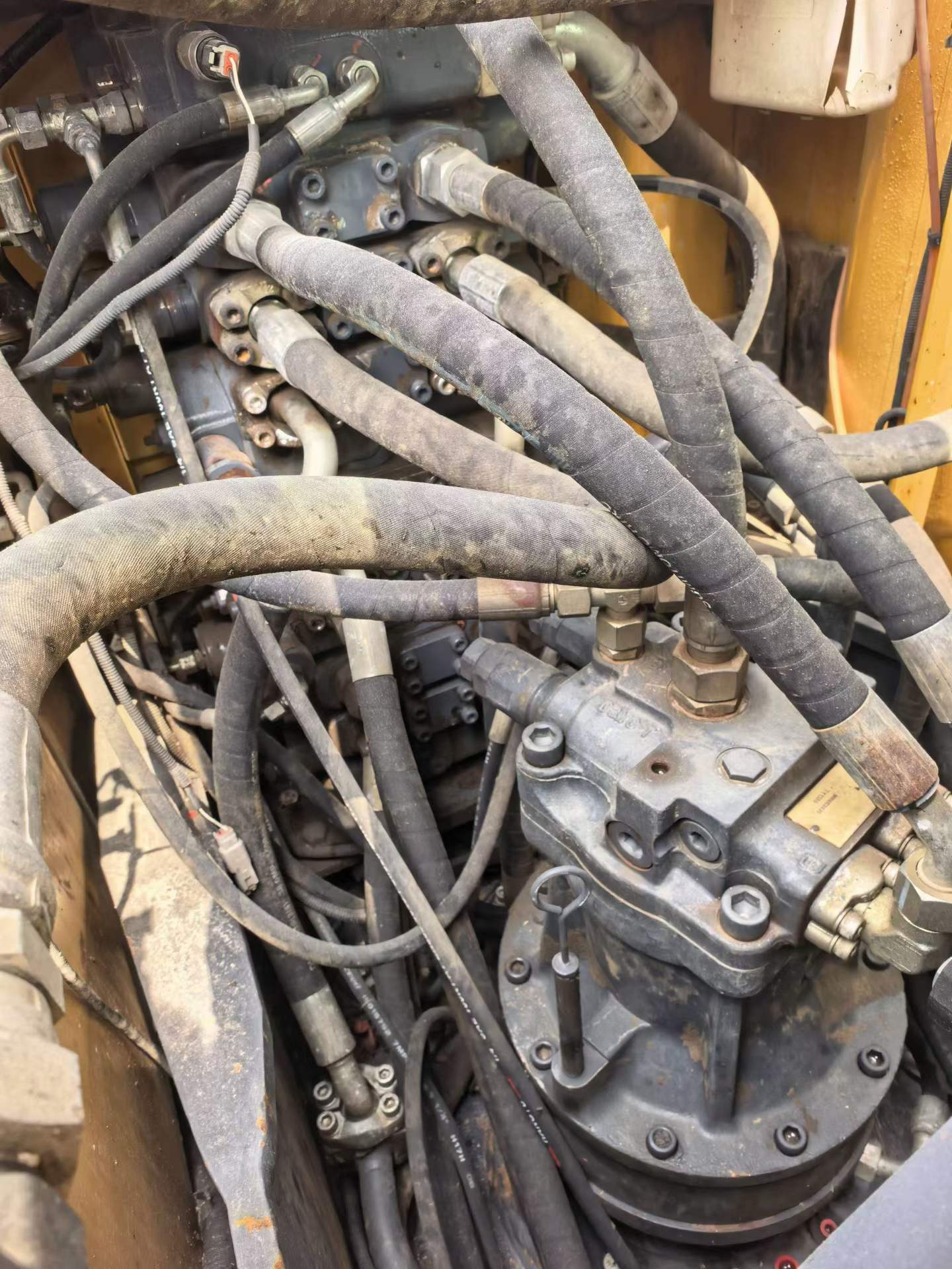 Buy XCMG XE135B Used Excavator / 8