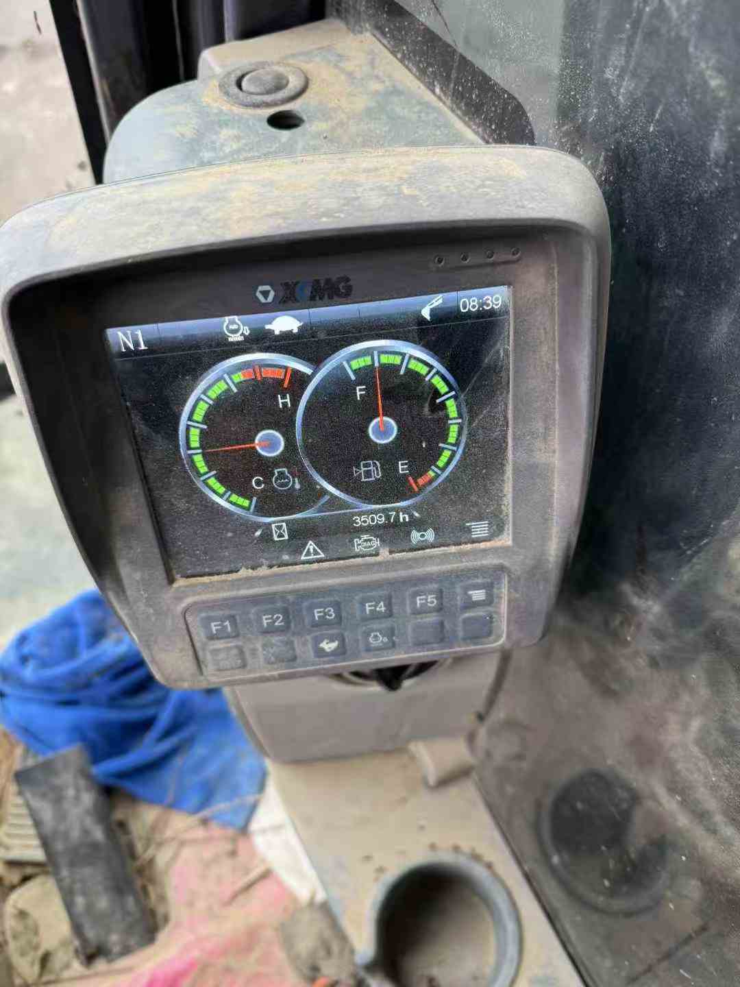 Buy XCMG XE135B Used Excavator / 2