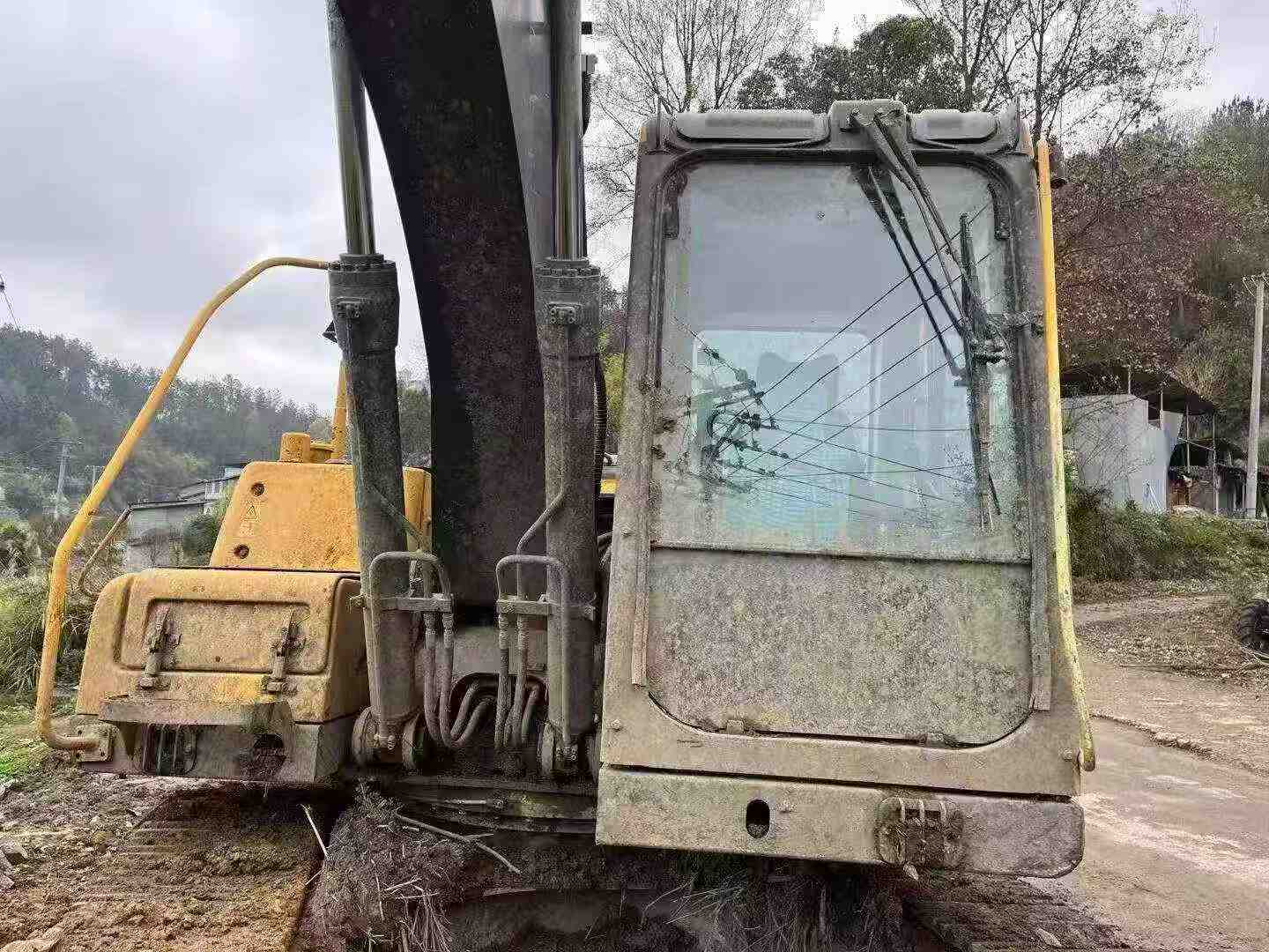 Buy Volvo L120E Used Excavator / 2