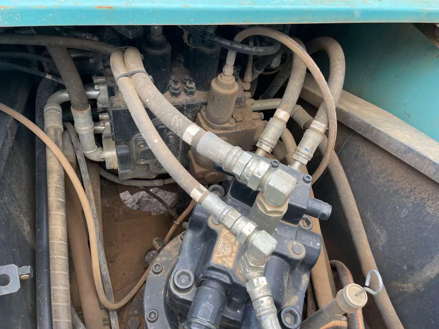 Buy Kobelco SK200-10 Used Excavator / 6