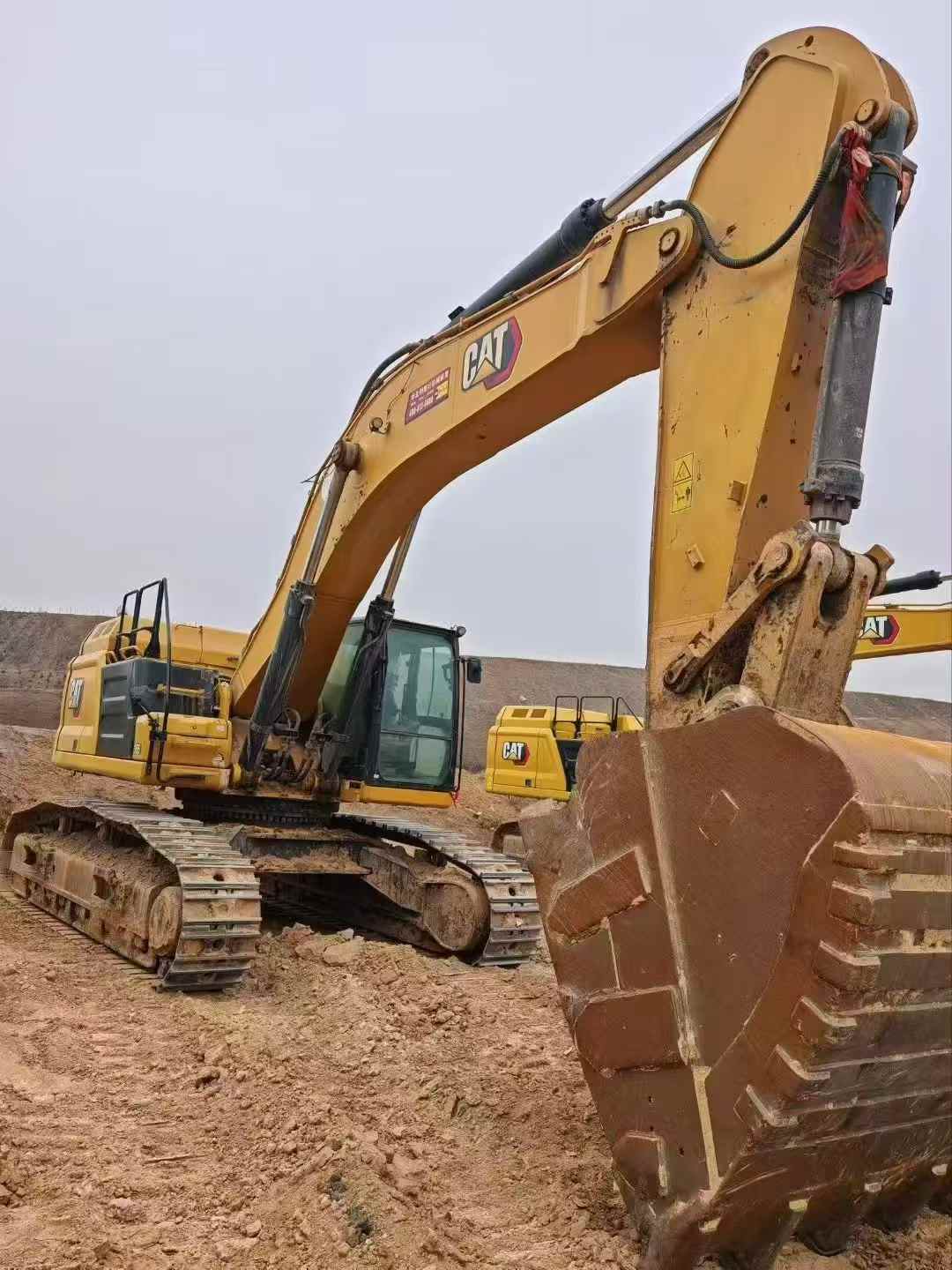Buy Caterpillar CAT355  Used Excavator / 4