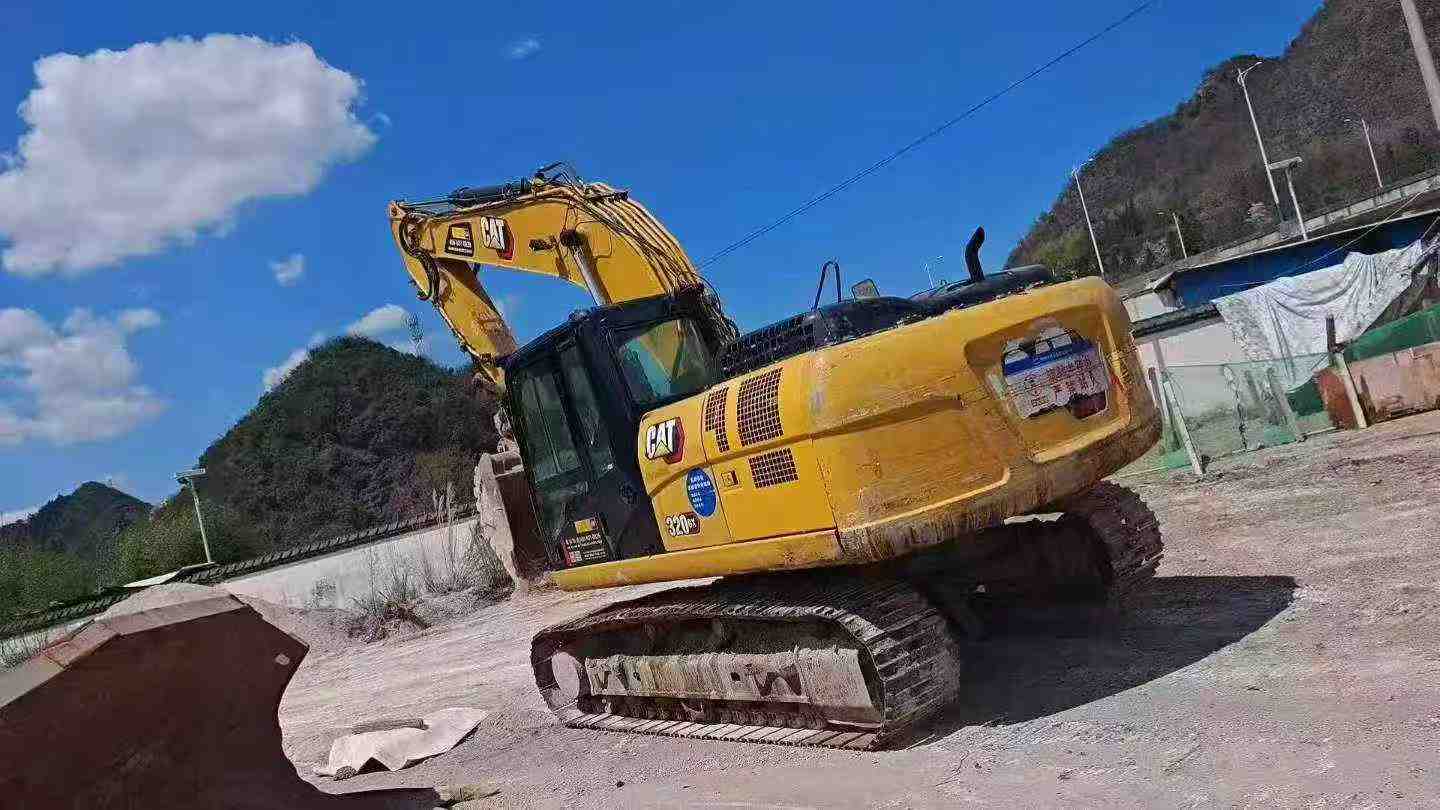 Buy Caterpillar 320A Used Excavator / 5
